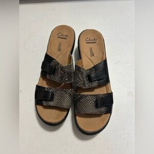 Clark’s Collection Denala Fenela Slide Sandals Sz 8.5 Women’s Wedge Cushioned